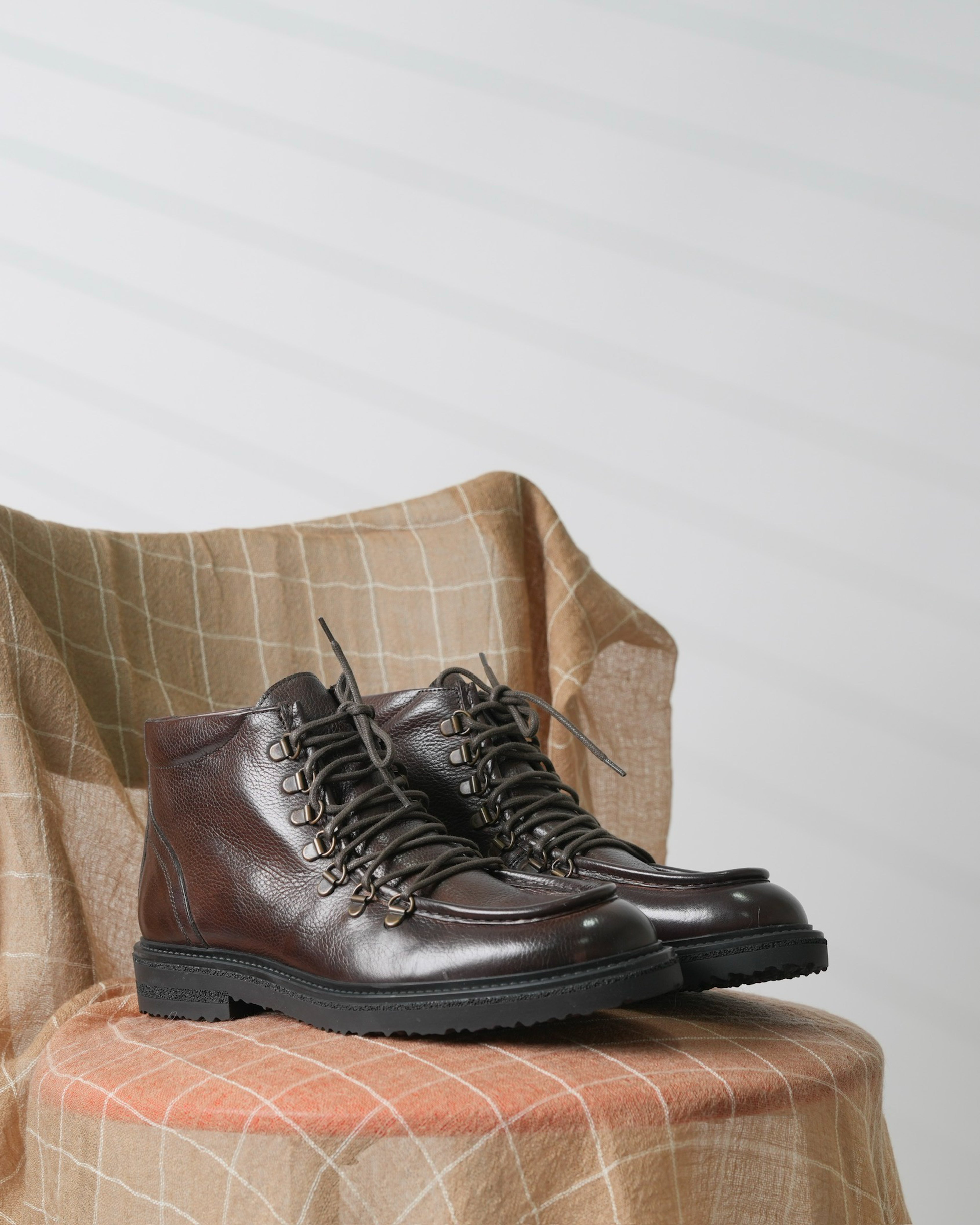 SHALAPI Fracap 1.1 luxury boots in full grain leather in brown