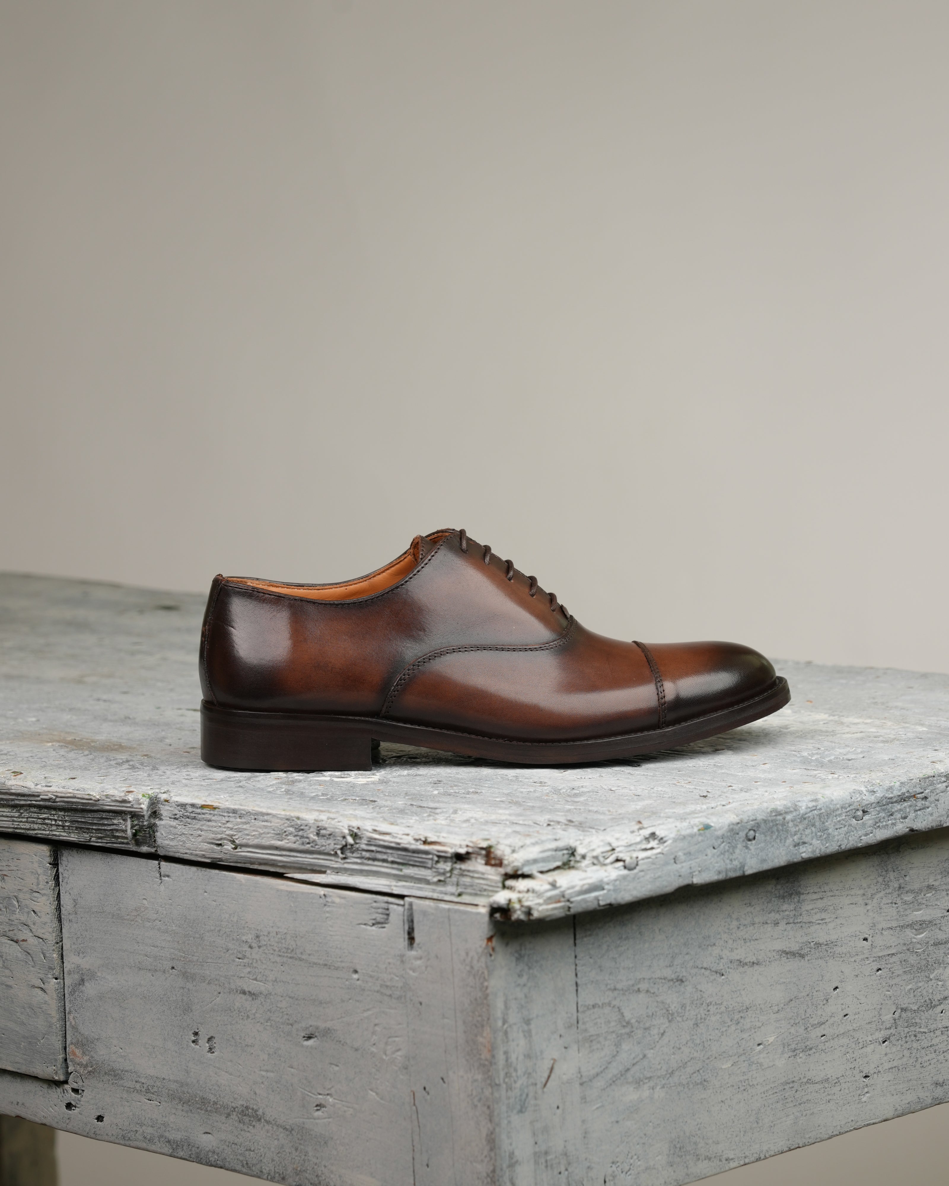 SHALAPI Florence 1.1 oxford clásico para hombre en color marrón