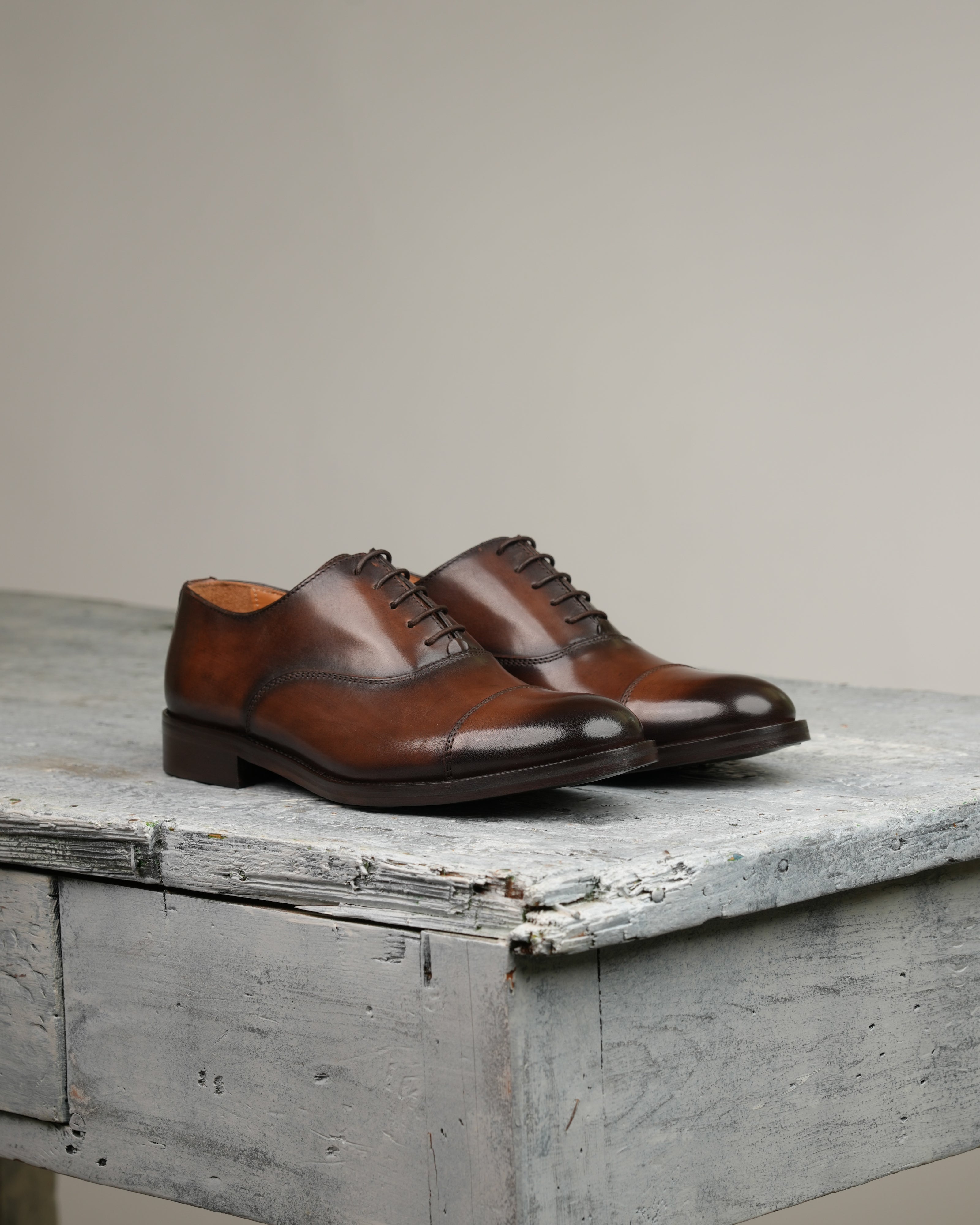 SHALAPI Florence 1.1 oxford clásico para hombre en color marrón