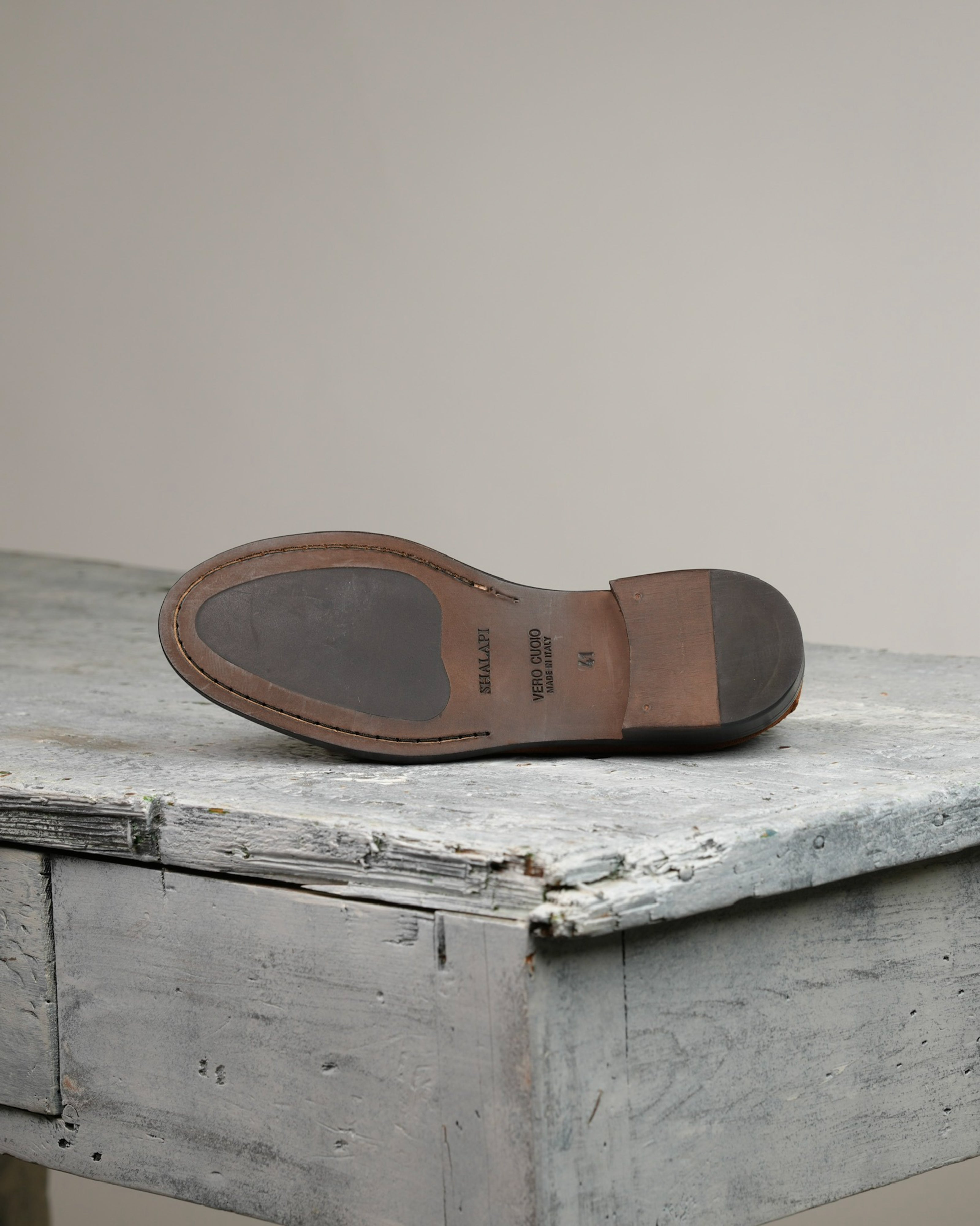Mocasines con borlas SHALAPI Bari 1.1 para hombre en piel serraje color camel