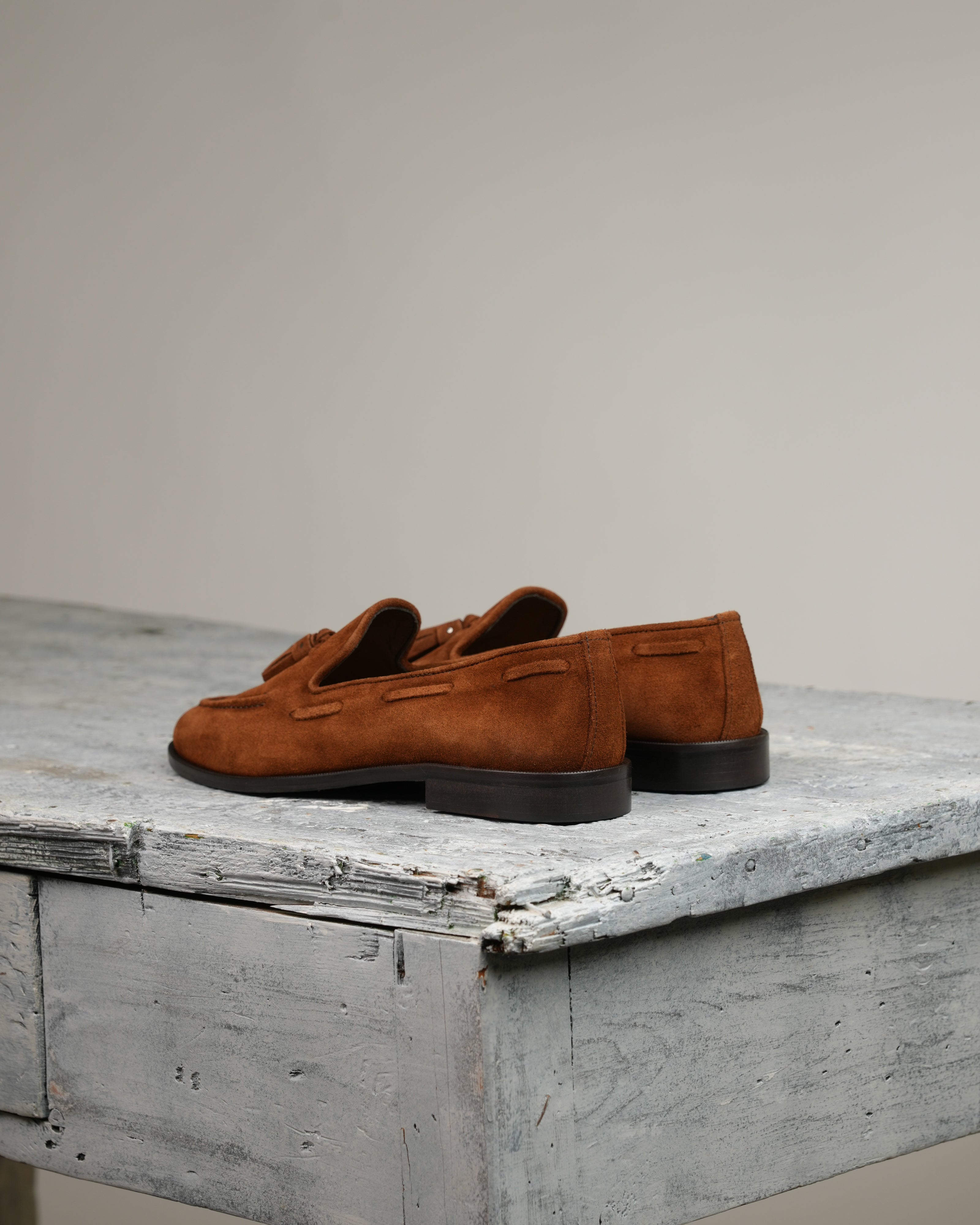 Mocasines con borlas SHALAPI Bari 1.1 para hombre en piel serraje color camel