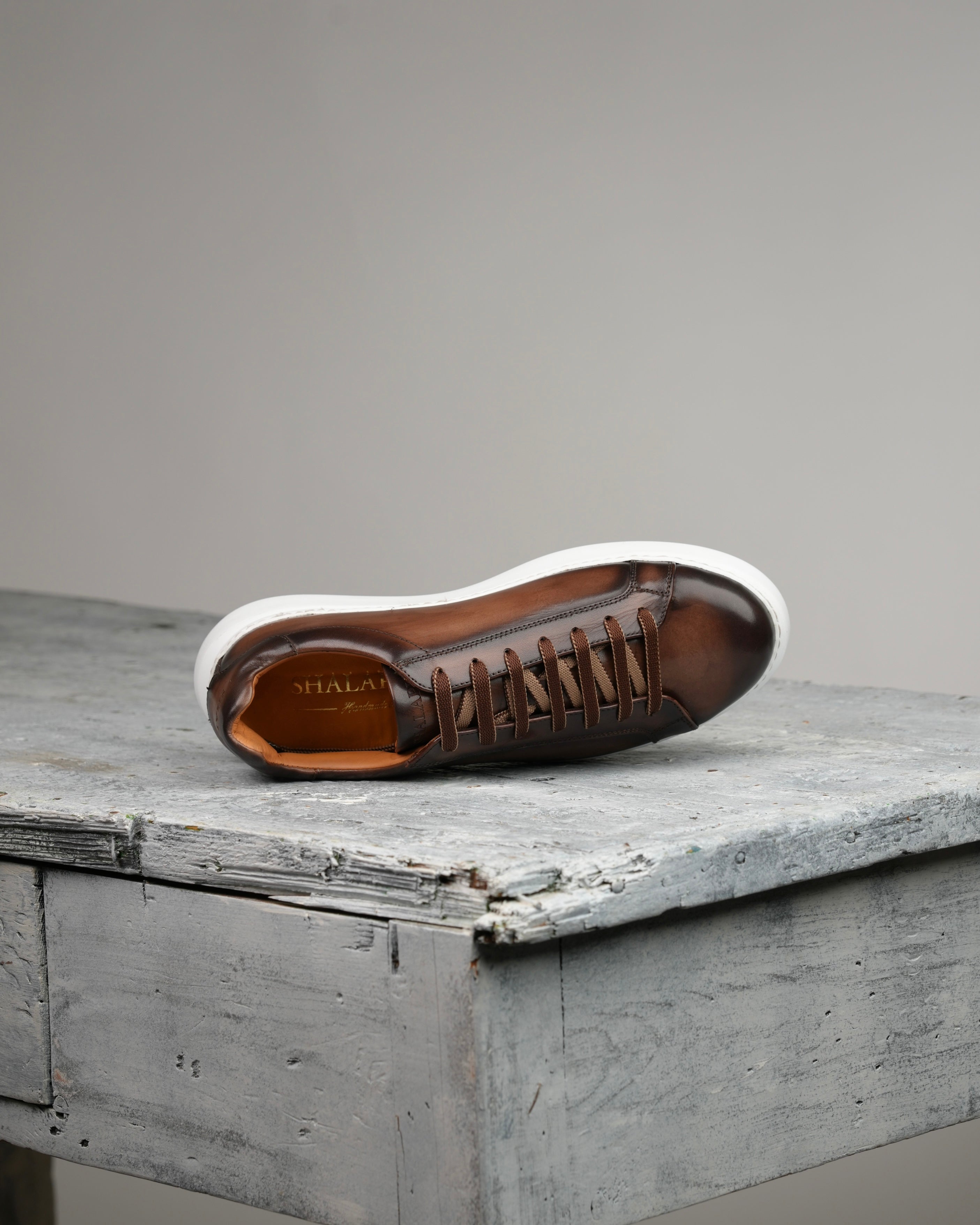 Sneakers classiche Flaty di lusso SHALAPI 1.1 in marrone 