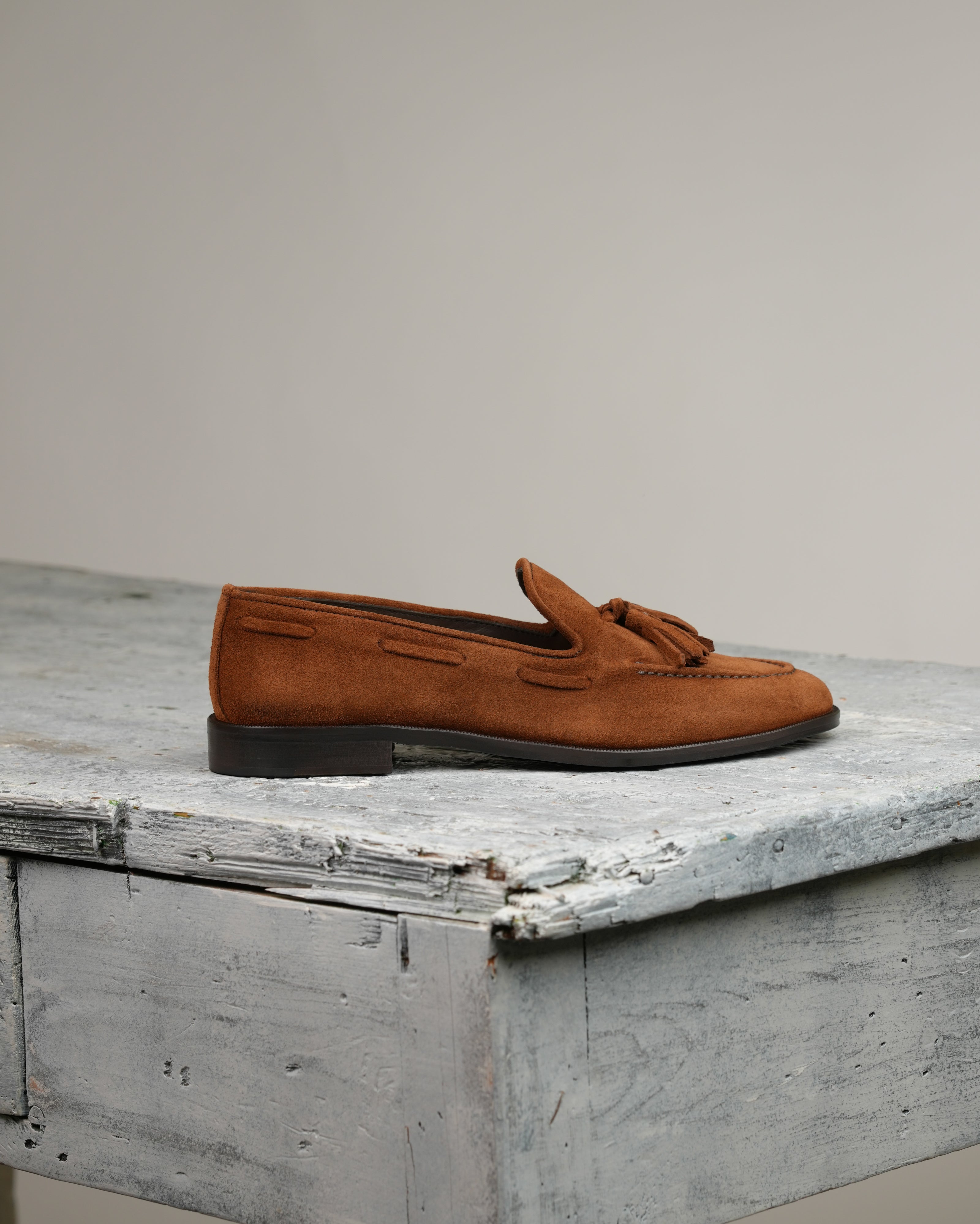 SHALAPI Bari 1.1 tassel loafers for men in suede leather in camel