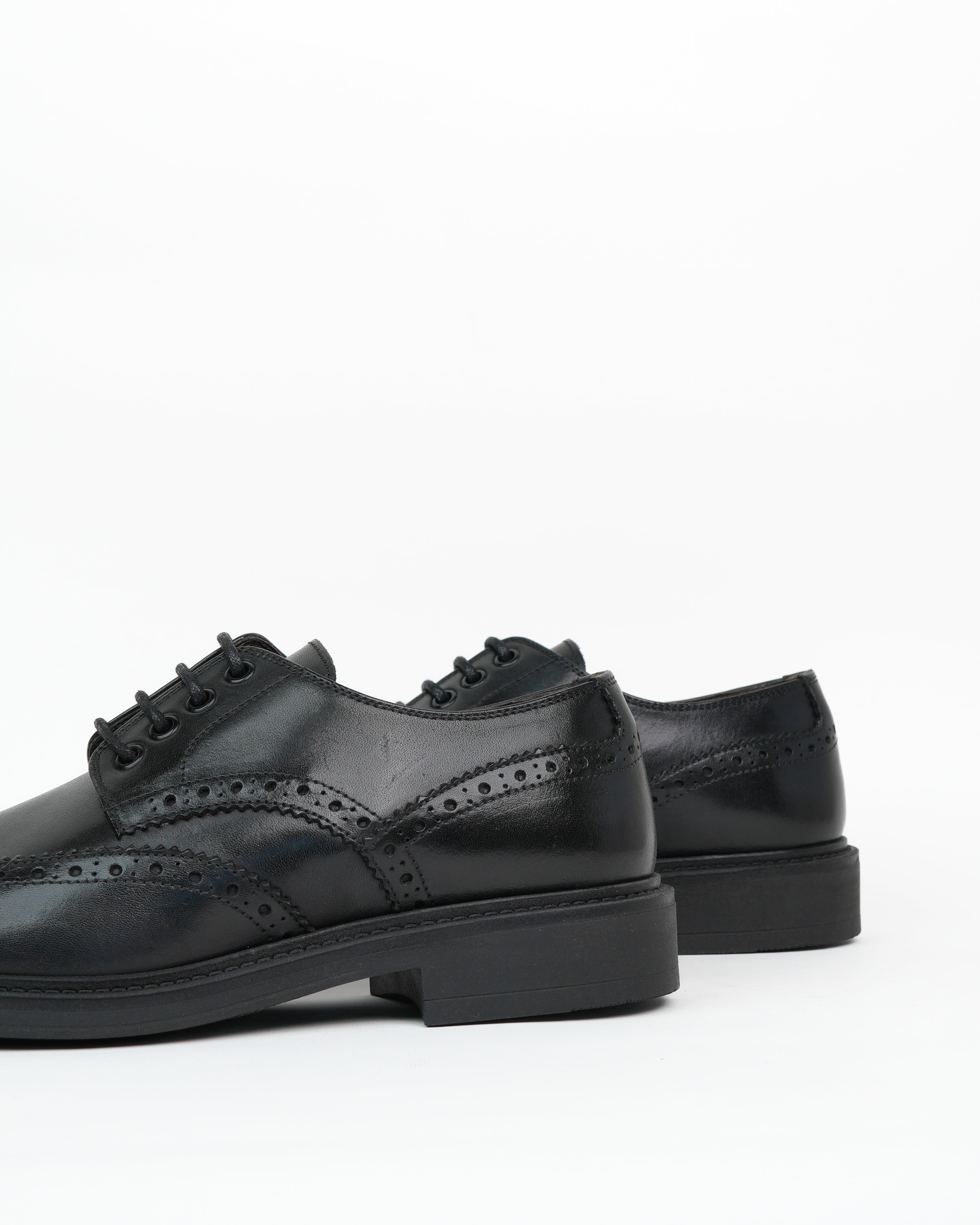 Scarpe Derby Richmond di lusso SHALAPI 1.1 in pelle scamosciata nere