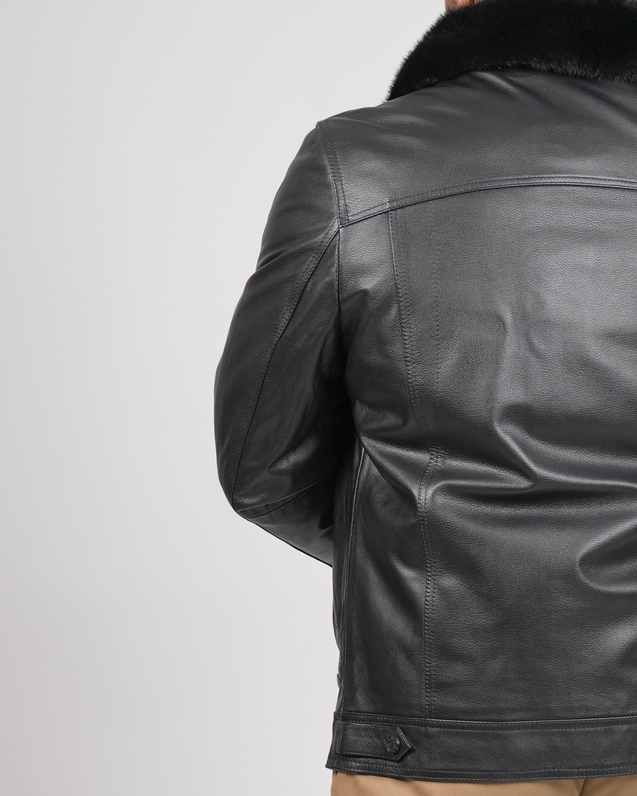 Shalapi in vera pelle per doppie stagioni in nero